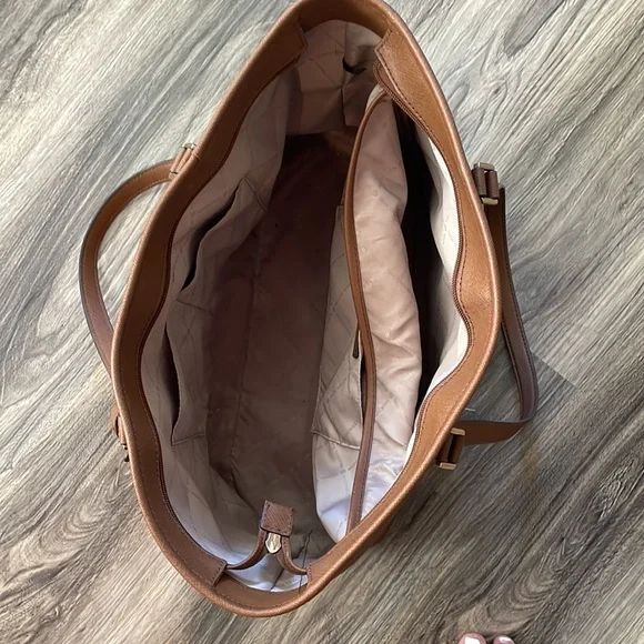 Michael Kors Tote- Fits laptop and much more! - Picture 3 of 8